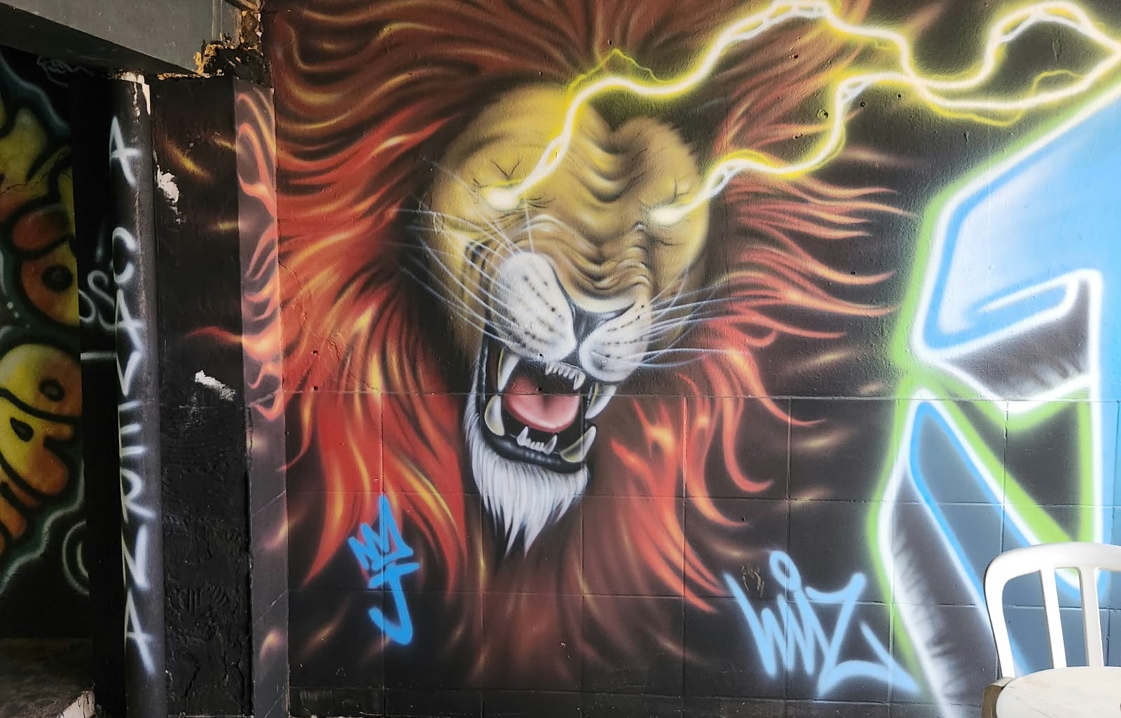 Grafite de leão na Igreja A Caverna